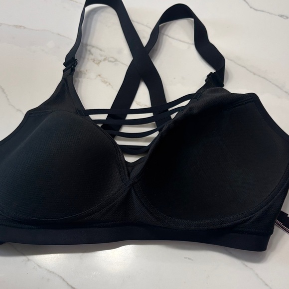 Victoria's Secret Black Strappy Bra - Picture 9 of 10